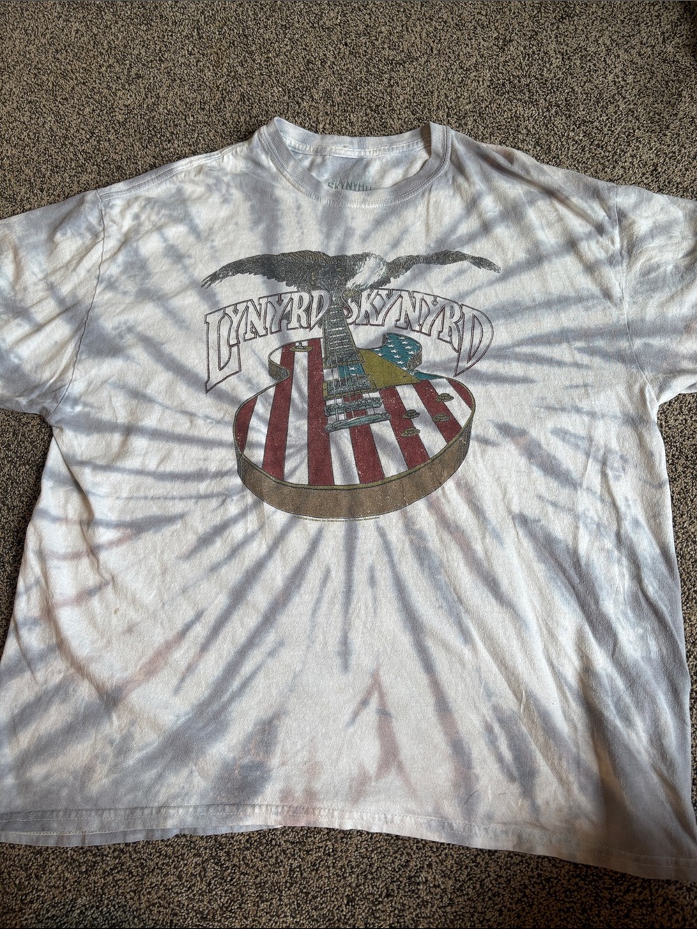 Lynyrd Skynyrd White Tie-Dye Graphic Tee